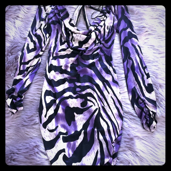 Dress - Picture 1 of 3